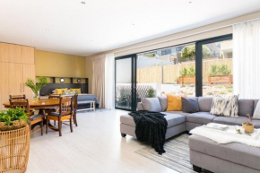 Cambridge Suites - #2 Cool & Spacious with Garden Patio